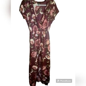 Rue 21 women's maxi dress with built in shorts size medium maroon color